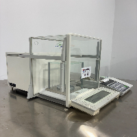 Mettler Toledo AT21 Comparator Analytical Balances image 0